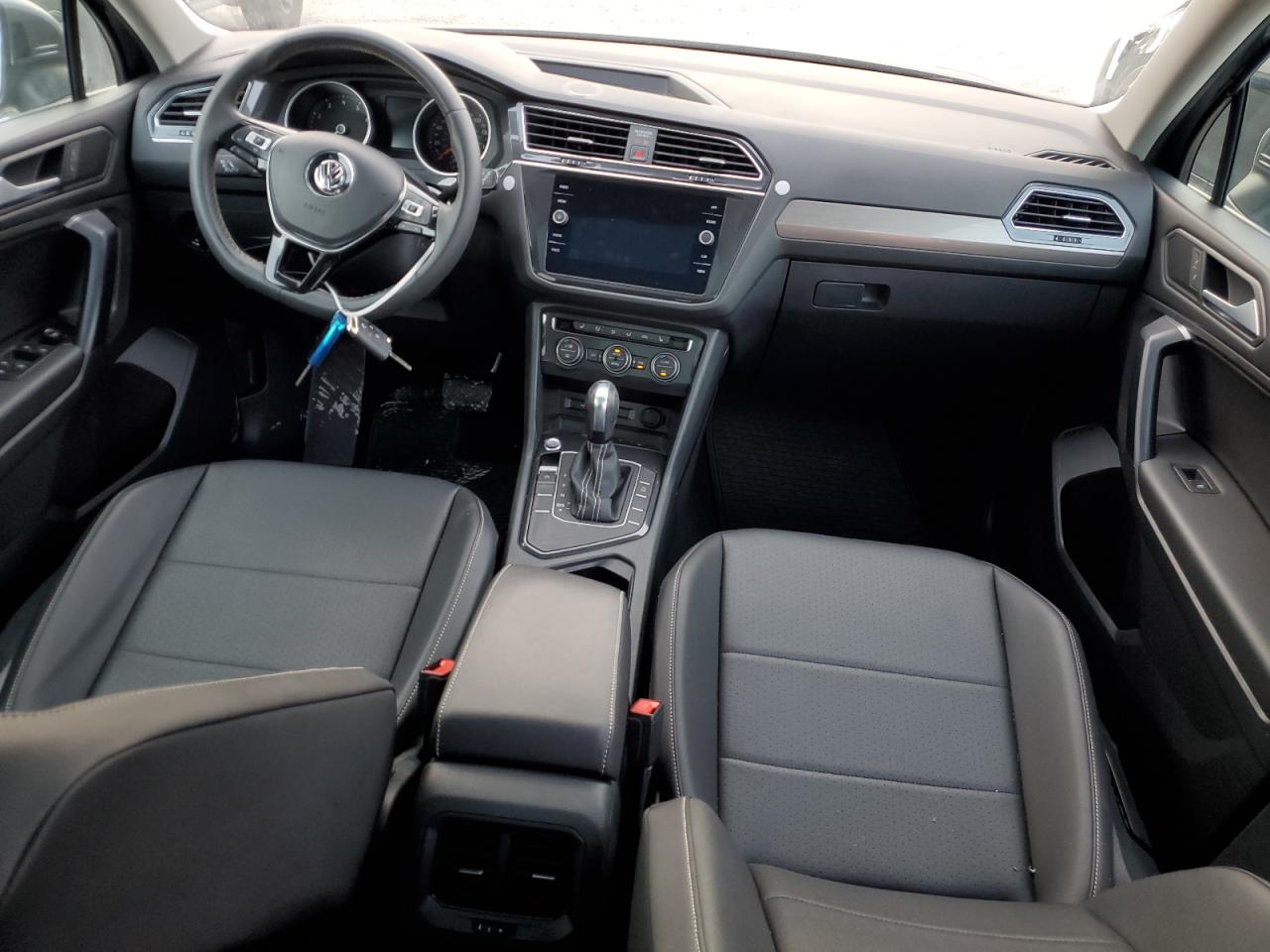 2021 Volkswagen Tiguan - Image 8