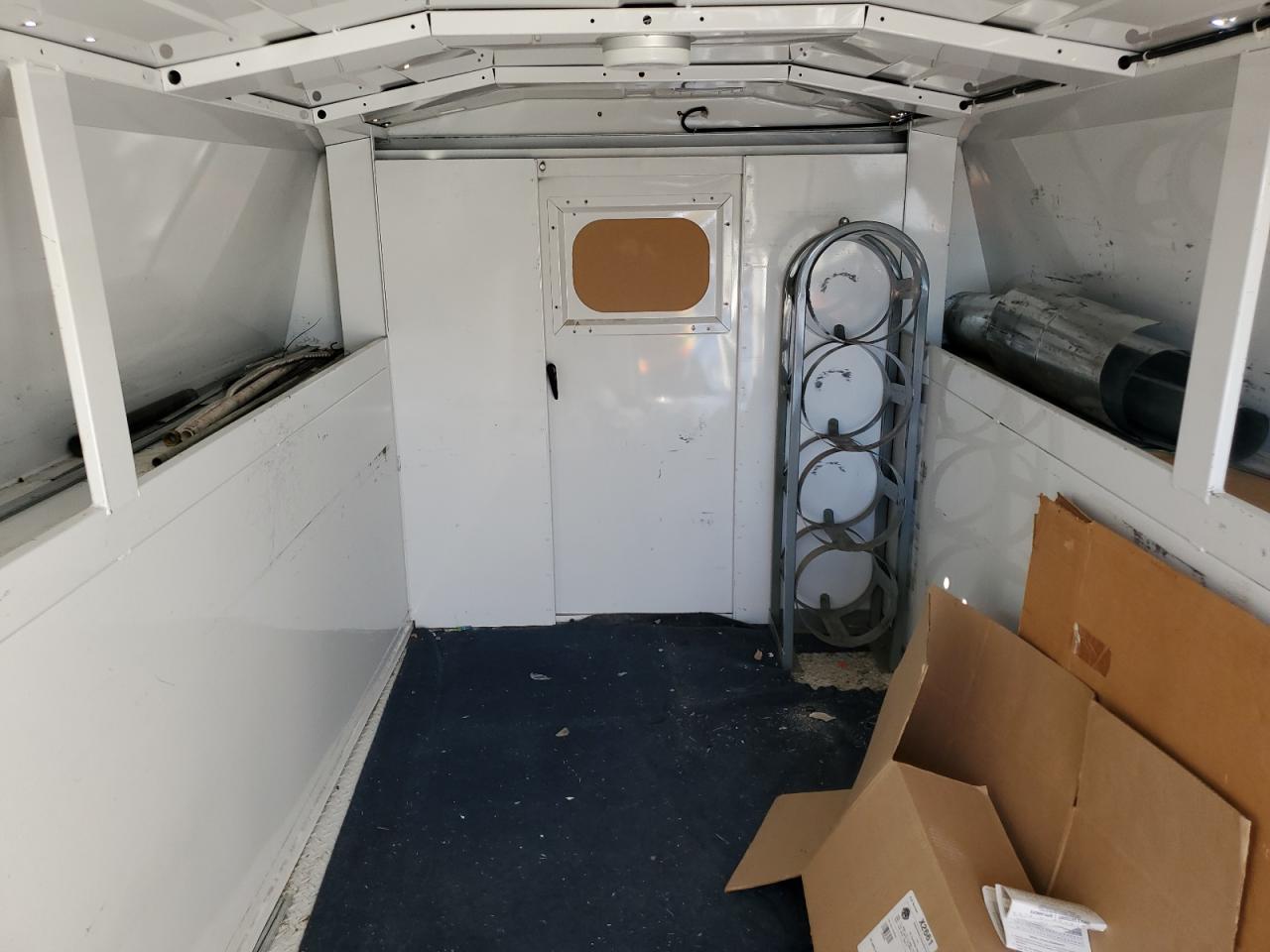2007 Chevrolet Express - Image 10