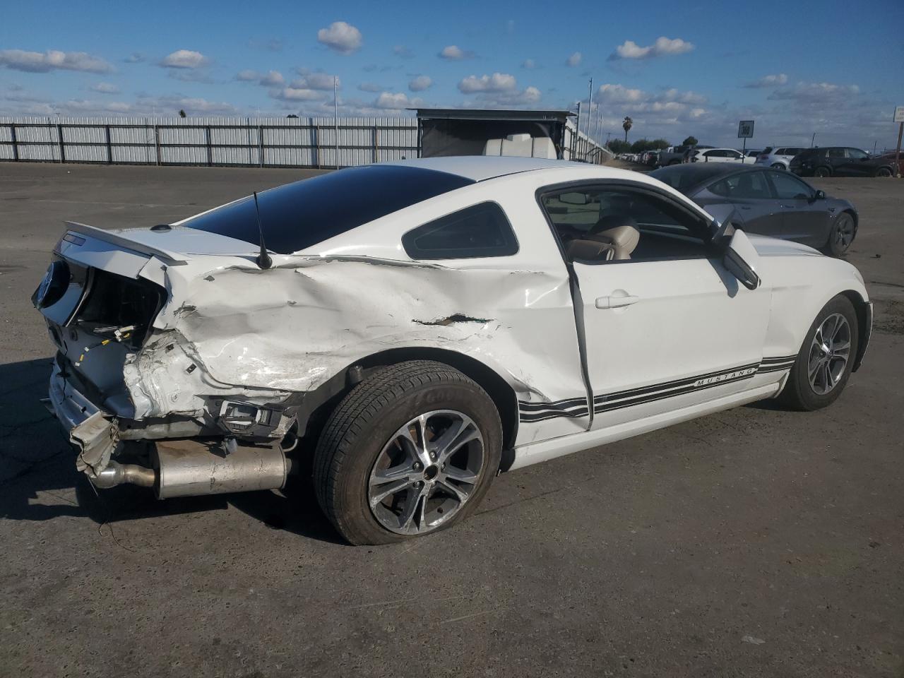 2013 Ford Mustang - Image 3