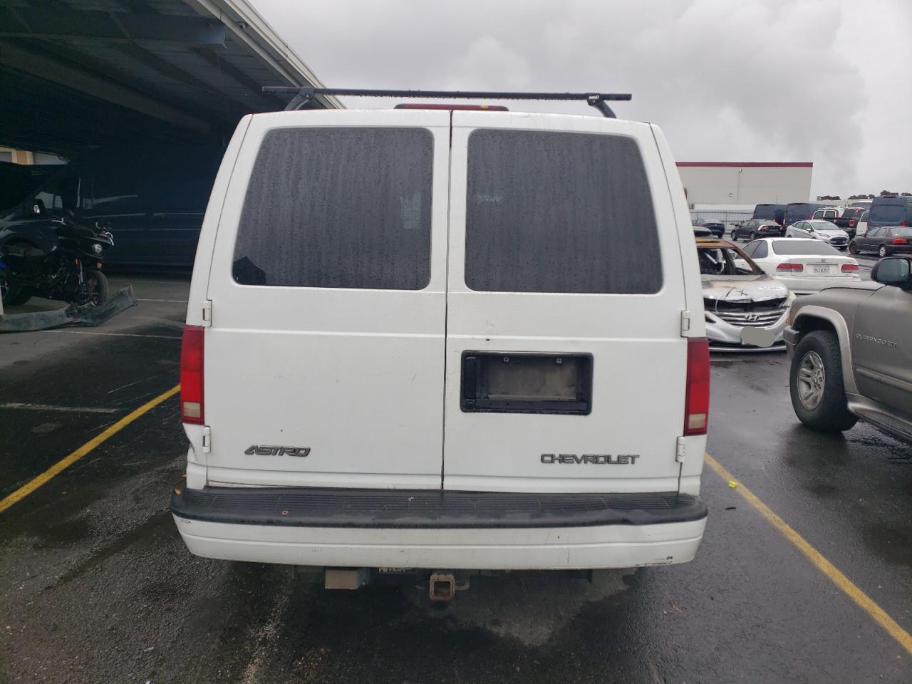 2003 Chevrolet Astro - Image 6