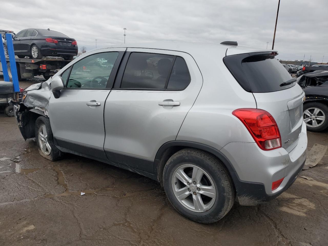2020 Chevrolet Trax - Image 2