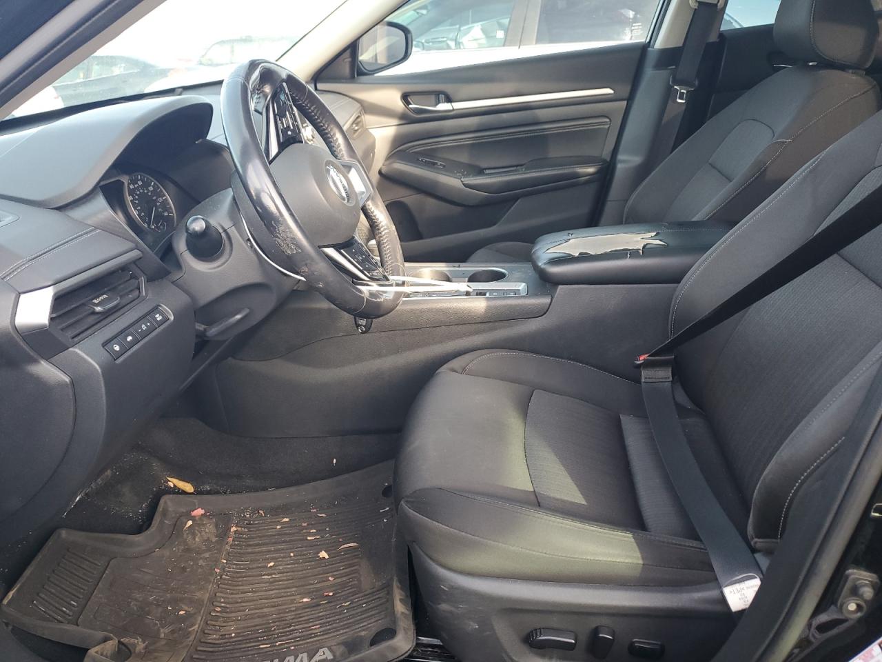 2019 Nissan Altima - Image 7