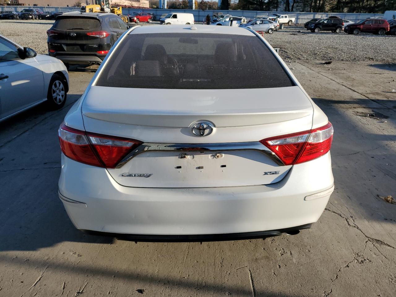 2016 Toyota Camry Le VIN: 4T1BF1FK6GU144687 Lot: 79089954