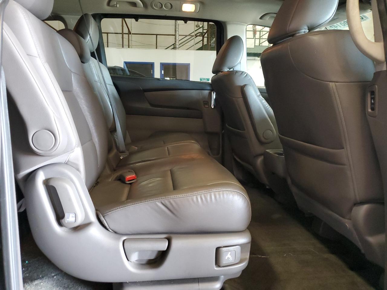 2014 Honda Odyssey - Image 12