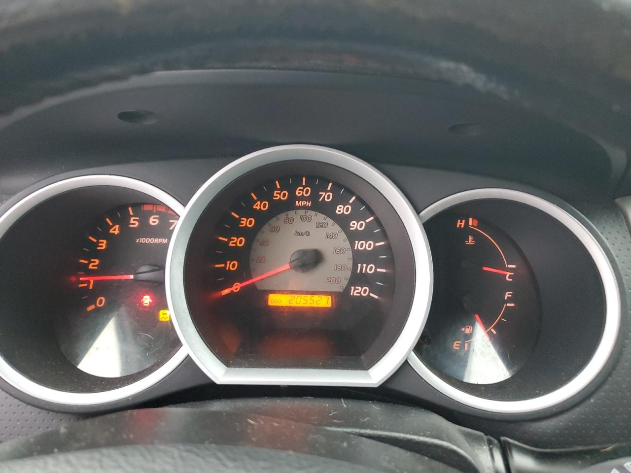 2010 Toyota Tacoma - Image 9