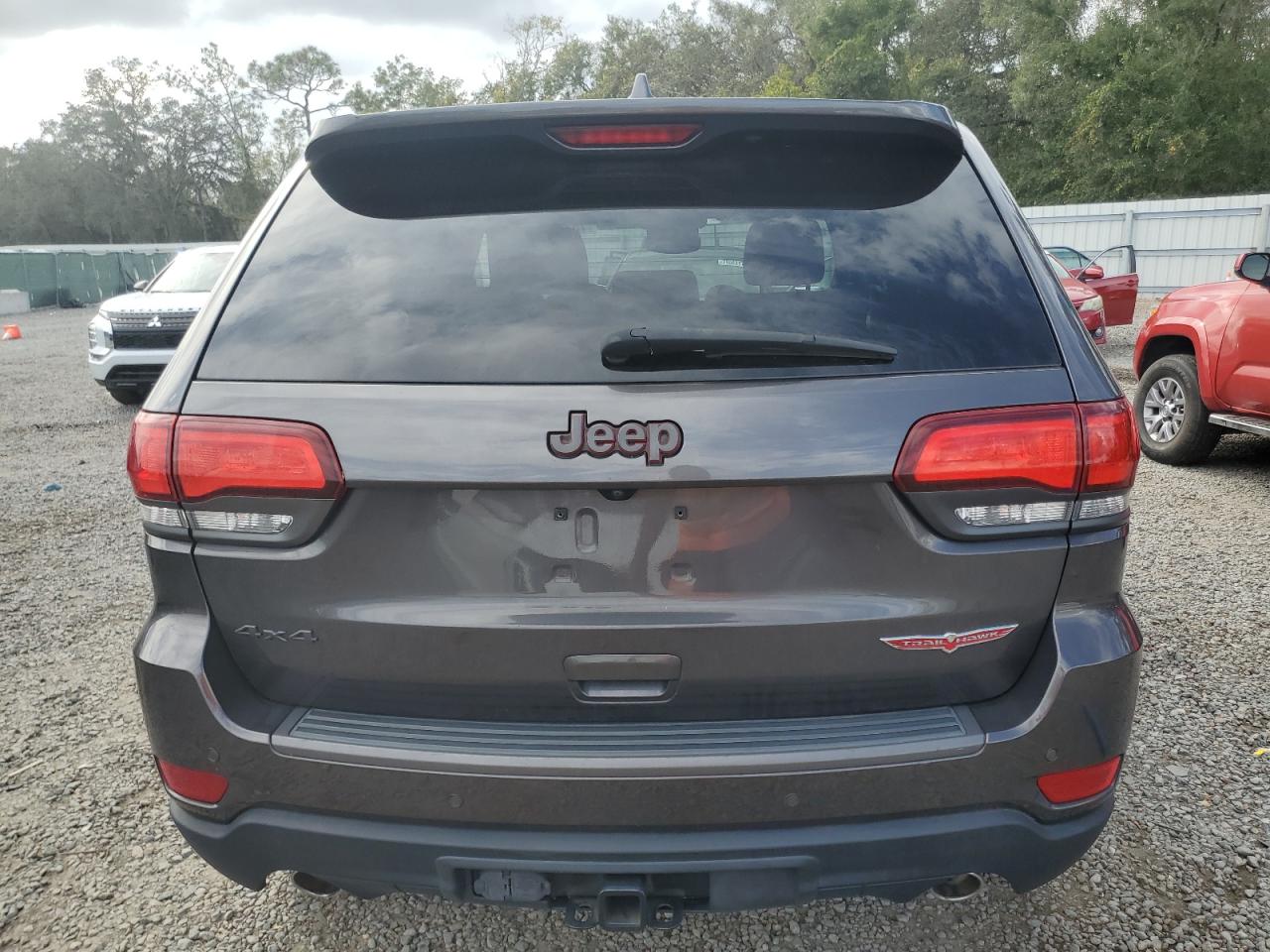 2019 Jeep Grand Cherokee - Image 6