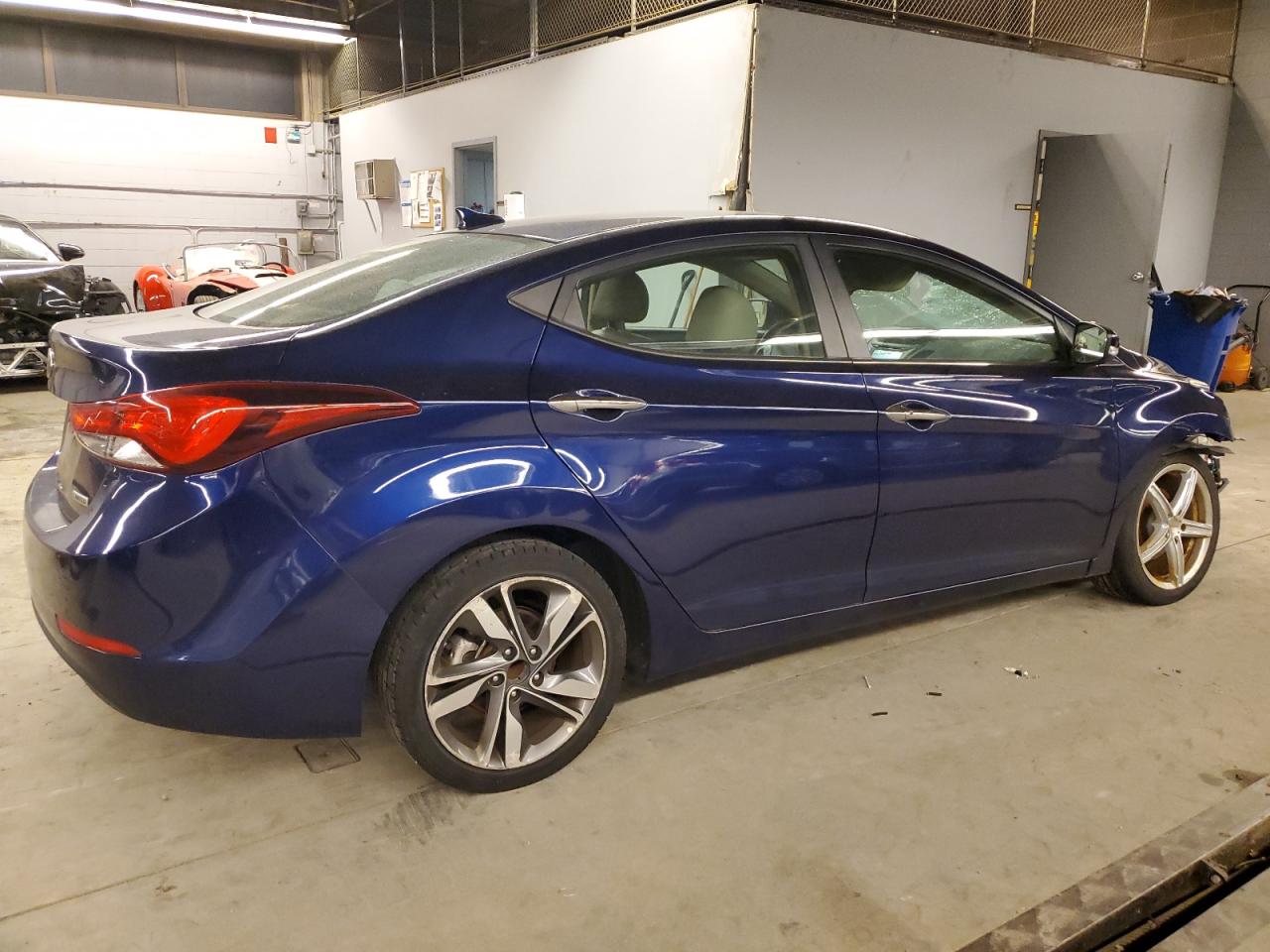 2014 Hyundai Elantra - Image 3