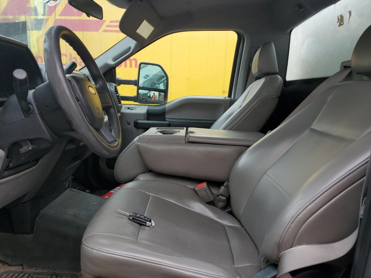 2017 Ford F450 - Image 10