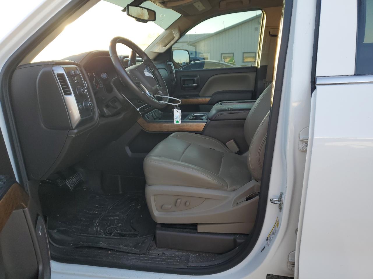 2015 Chevrolet Silverado - Image 7