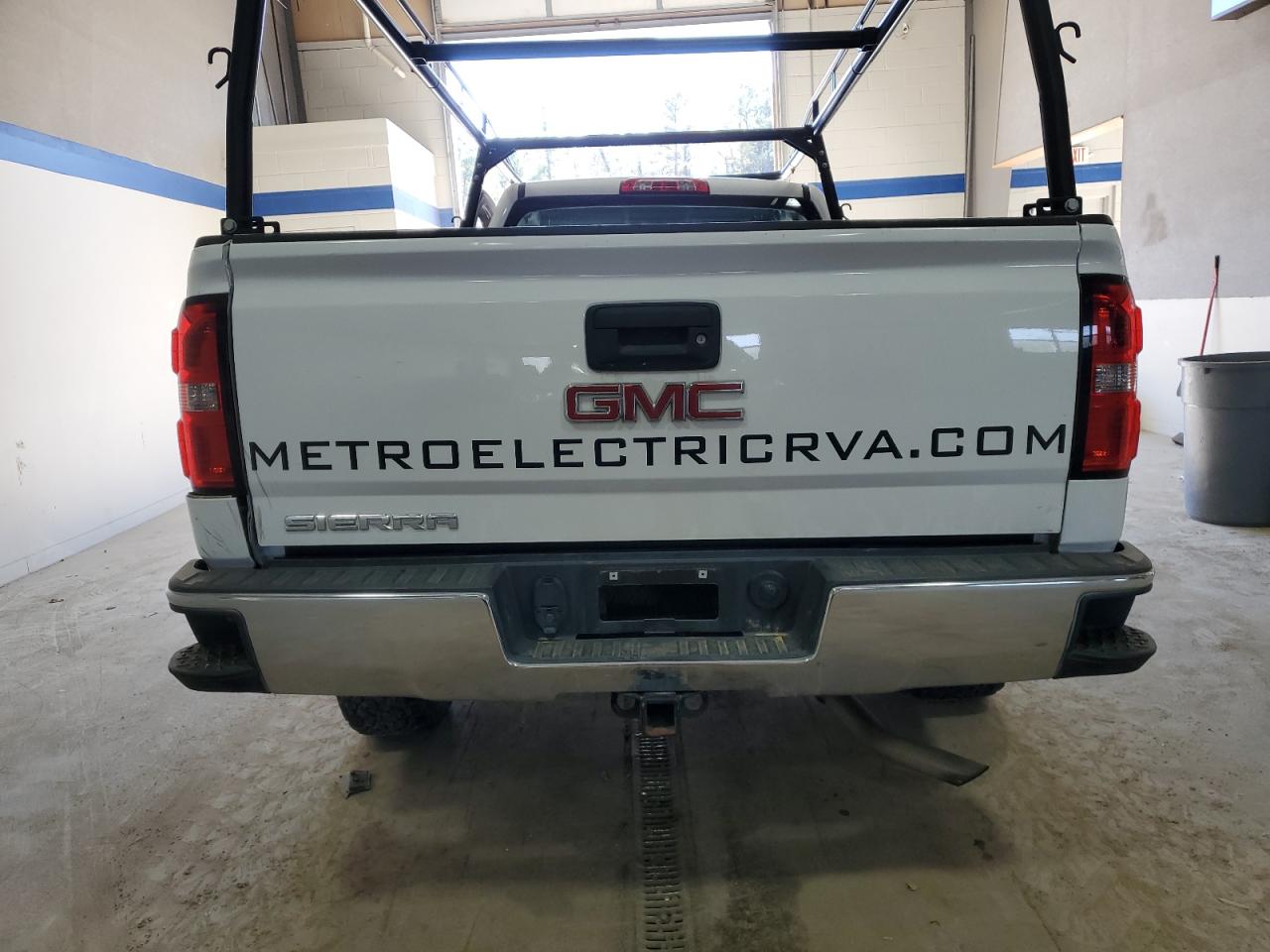 2015 GMC Sierra - Image 6