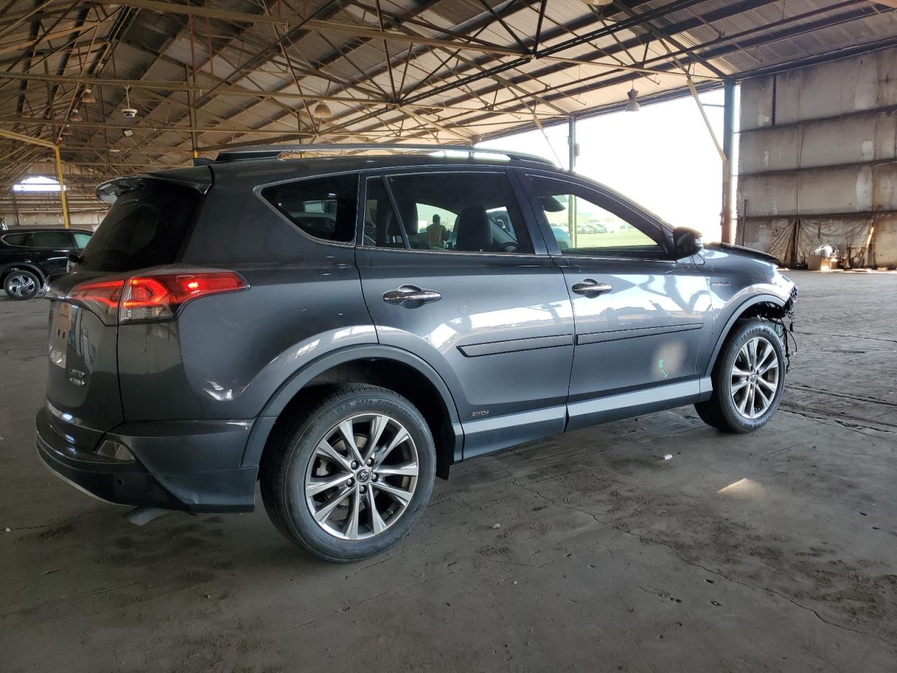 2018 Toyota RAV 4 - Image 3
