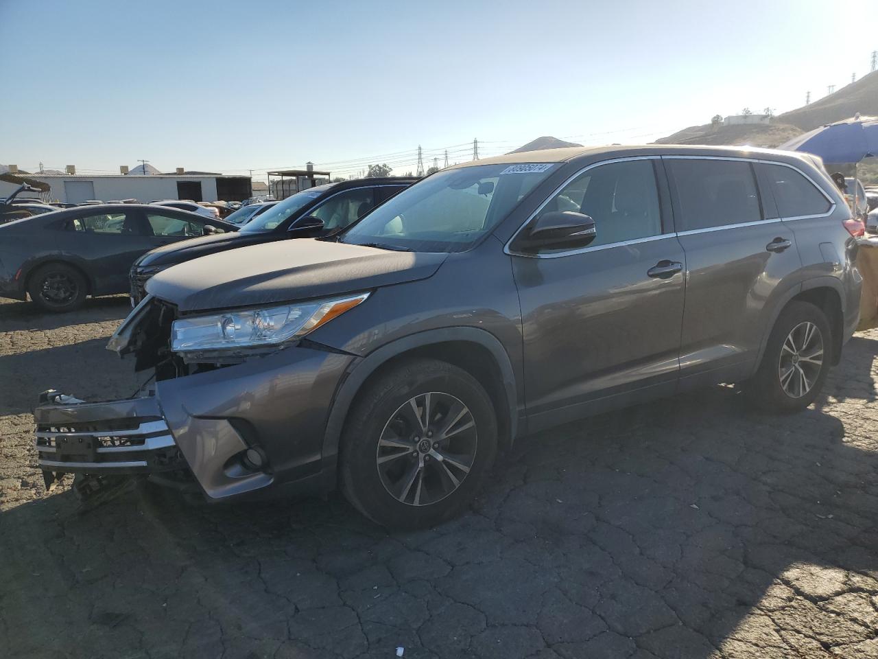 2019 Toyota Highlander - Image 1