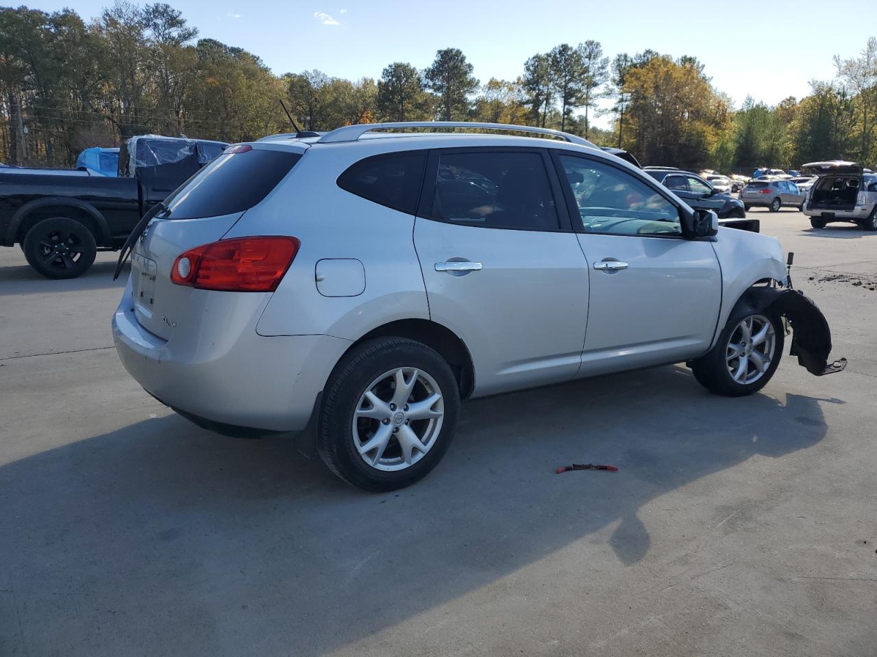 2010 Nissan Rogue - Image 3
