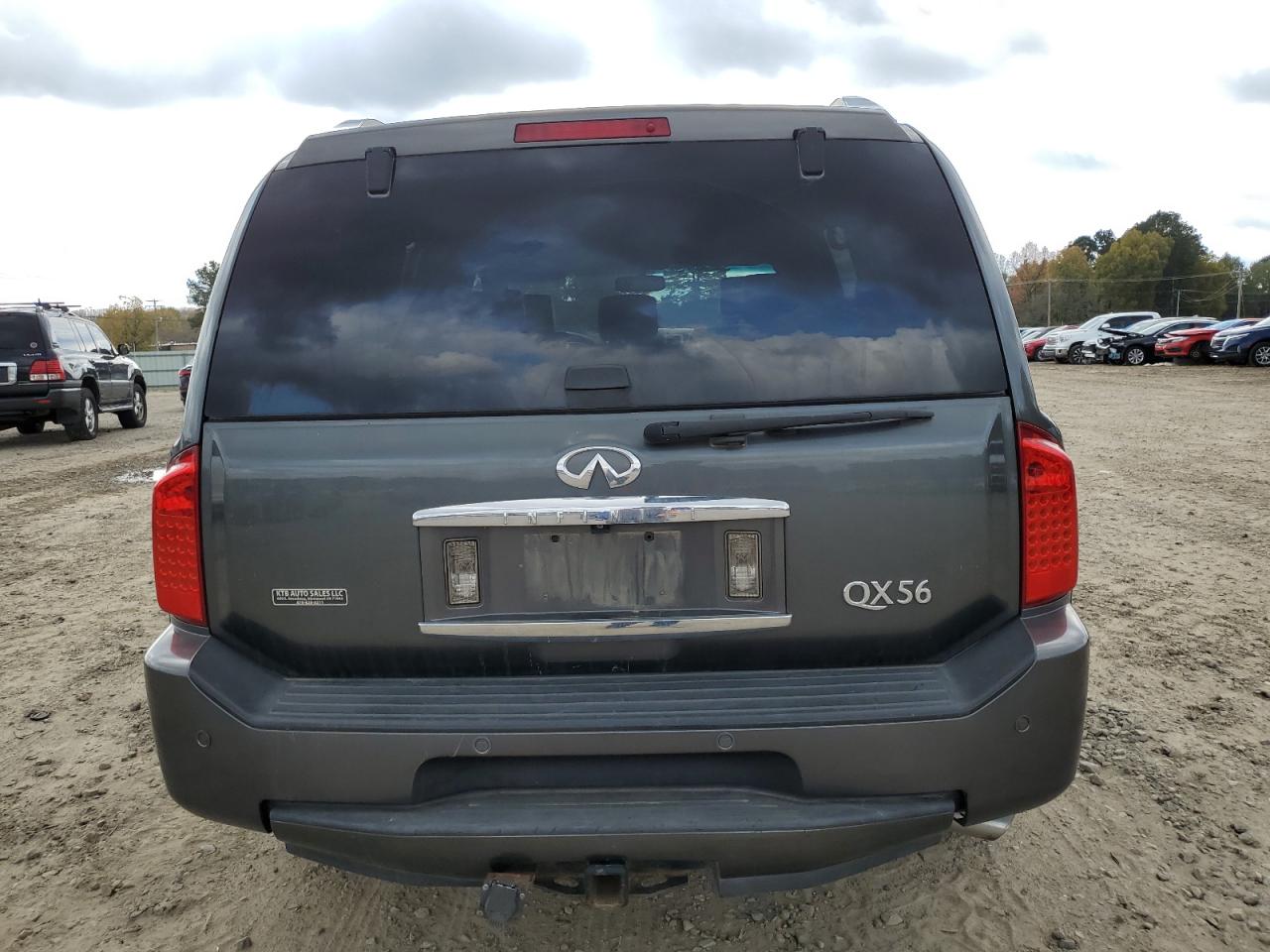 2009 Infiniti QX56 - Image 6