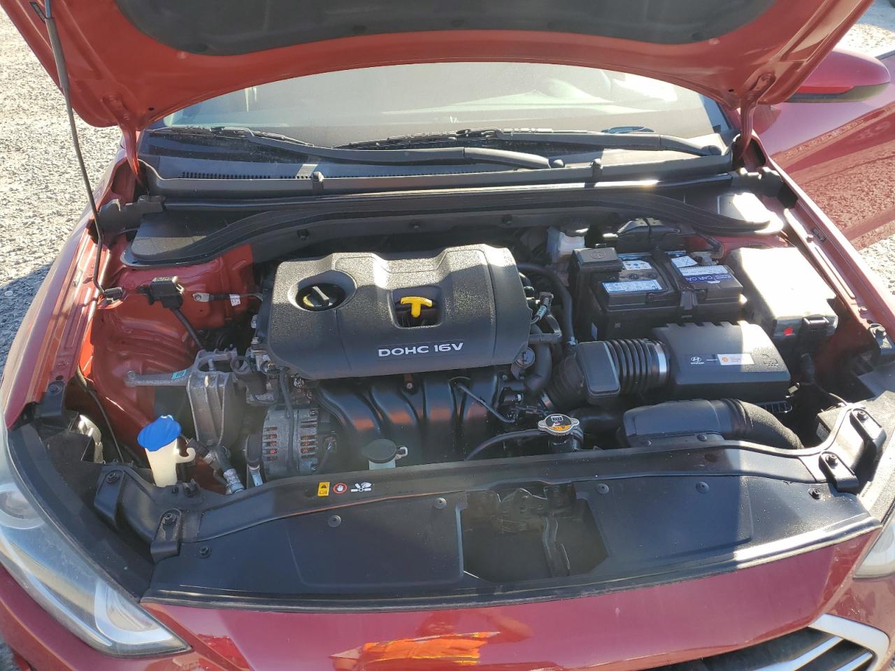 2017 Hyundai Elantra - Image 11