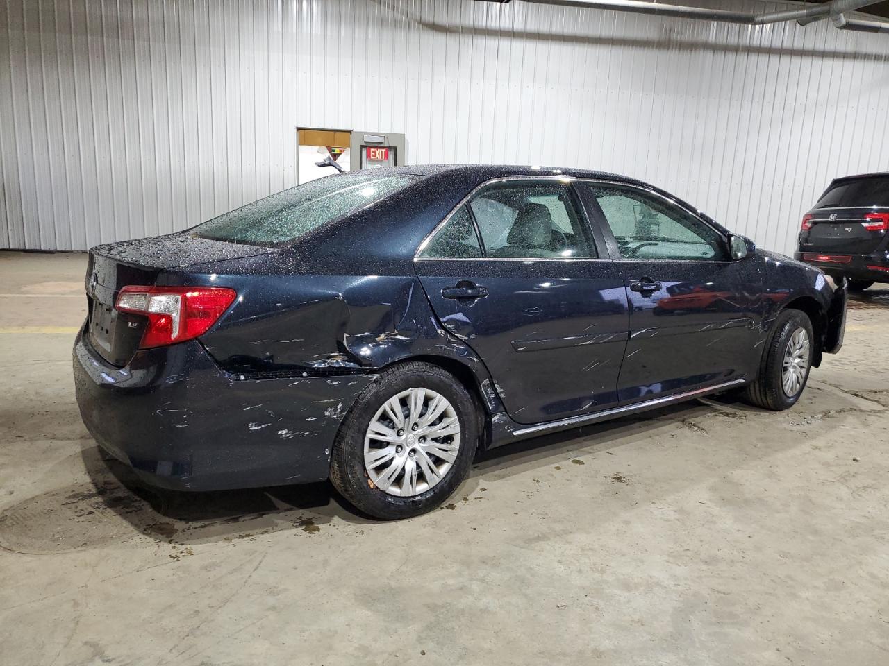 2014 Toyota Camry - Image 3