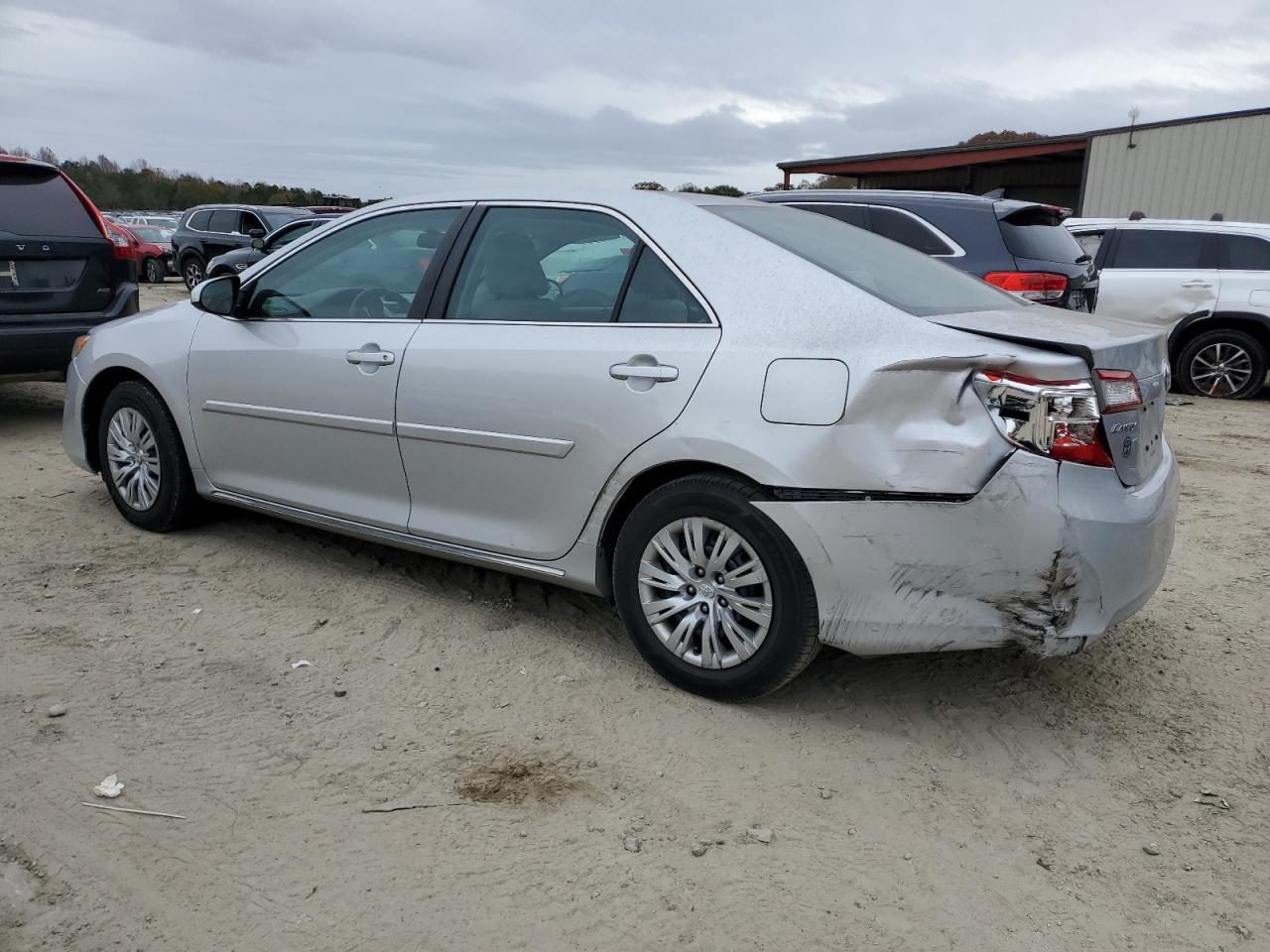 2014 Toyota Camry - Image 2