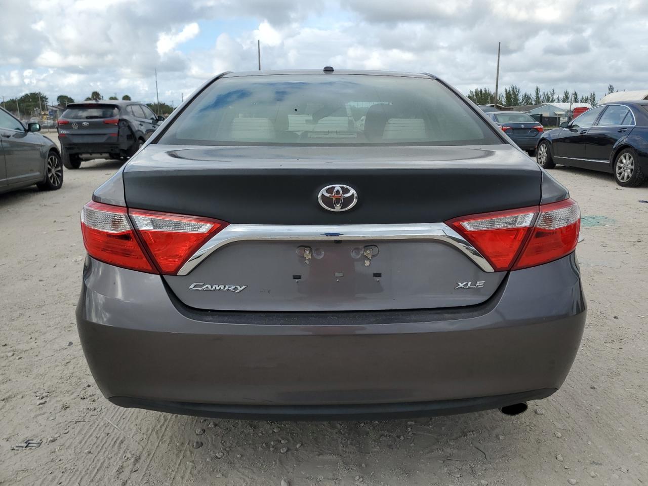 2017 Toyota Camry Le VIN: 4T1BF1FK4HU630044 Lot: 79774574