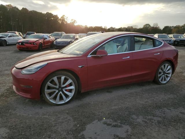  TESLA MODEL 3 2018 Червоний