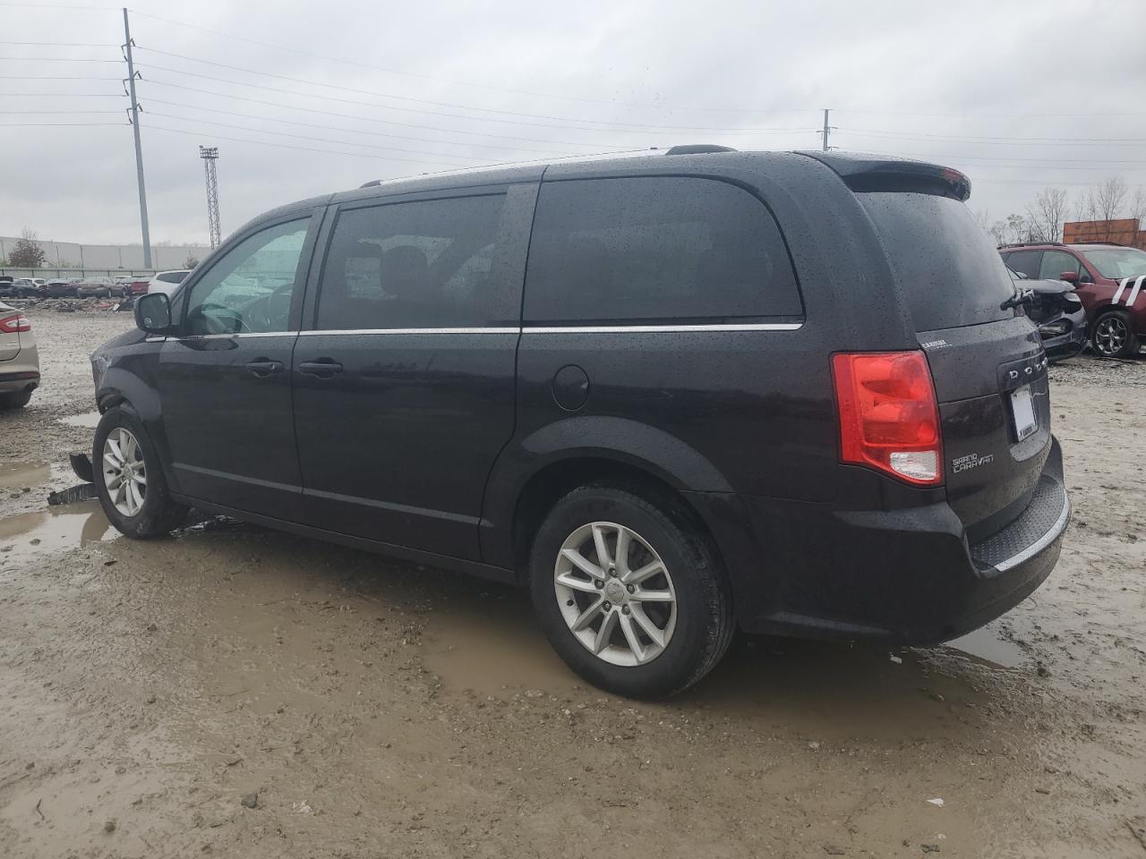 2018 Dodge Caravan - Image 2
