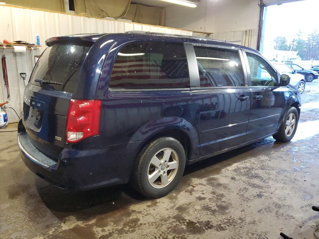 2012 Dodge Caravan - Image 3