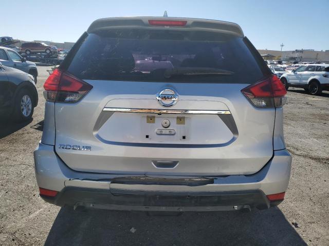  NISSAN ROGUE 2017 Srebrny