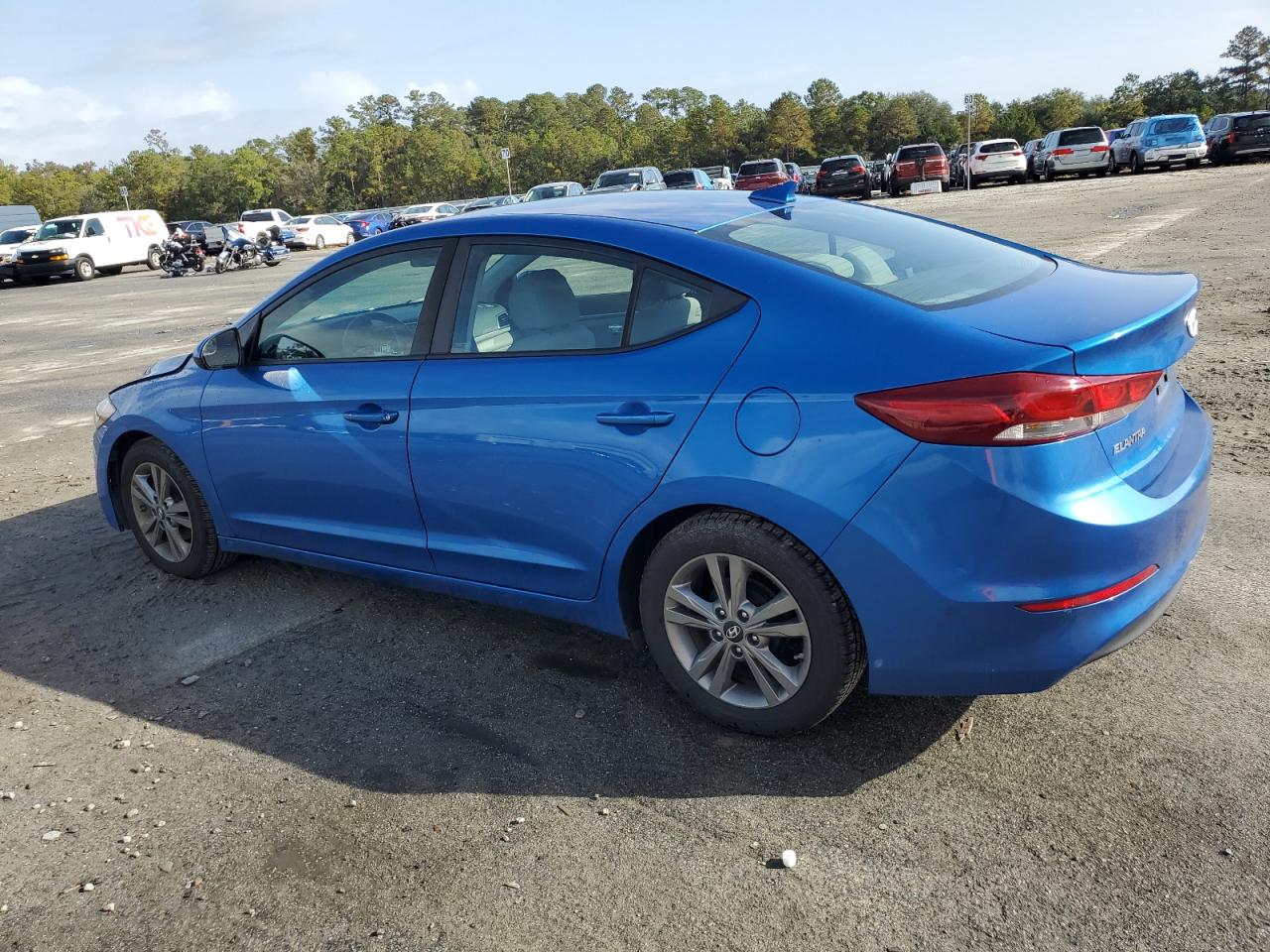2017 Hyundai Elantra - Image 2