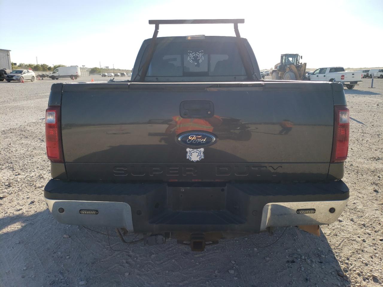 2009 Ford F350 - Image 6