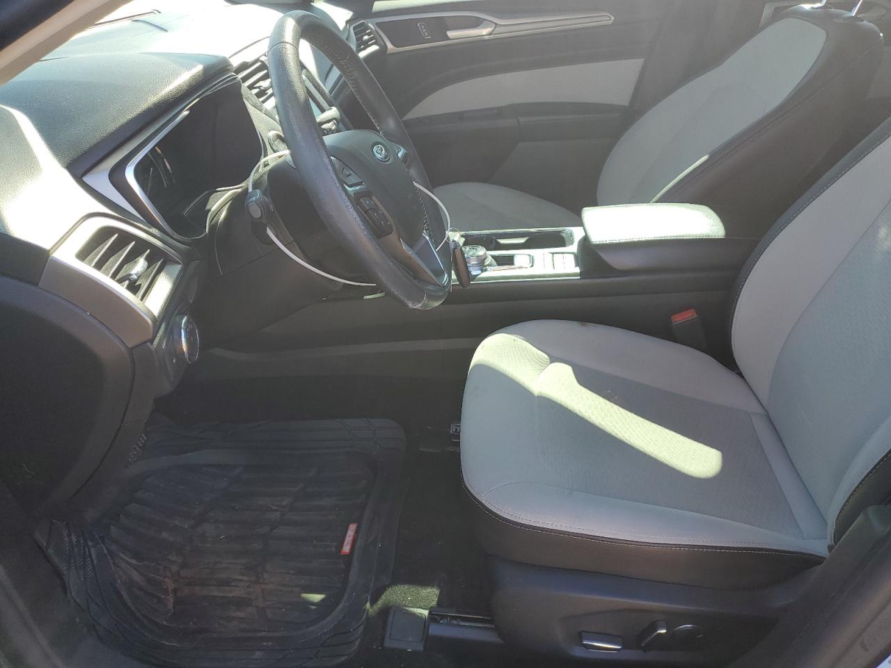 2020 Ford Fusion - Image 7