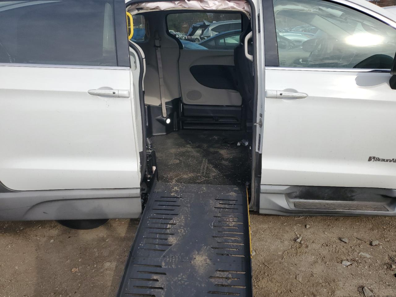 2022 Chrysler Voyager Lx VIN: 2C4RC1CG4NR103755 Lot: 81539104