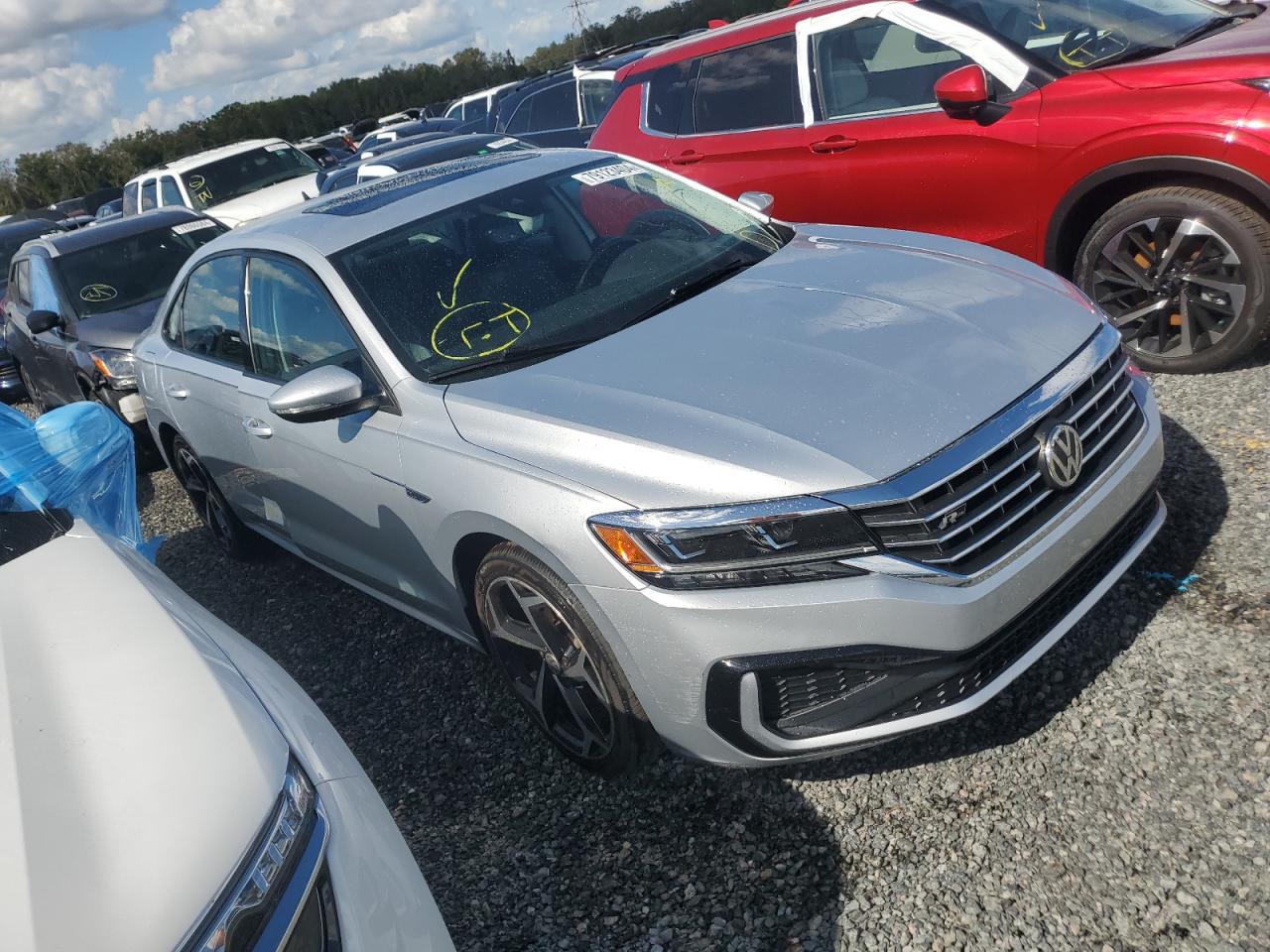 2020 Volkswagen Passat - Image 4