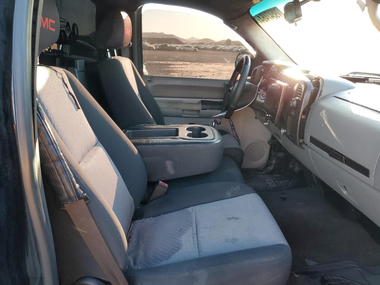 2008 GMC Sierra - Image 10