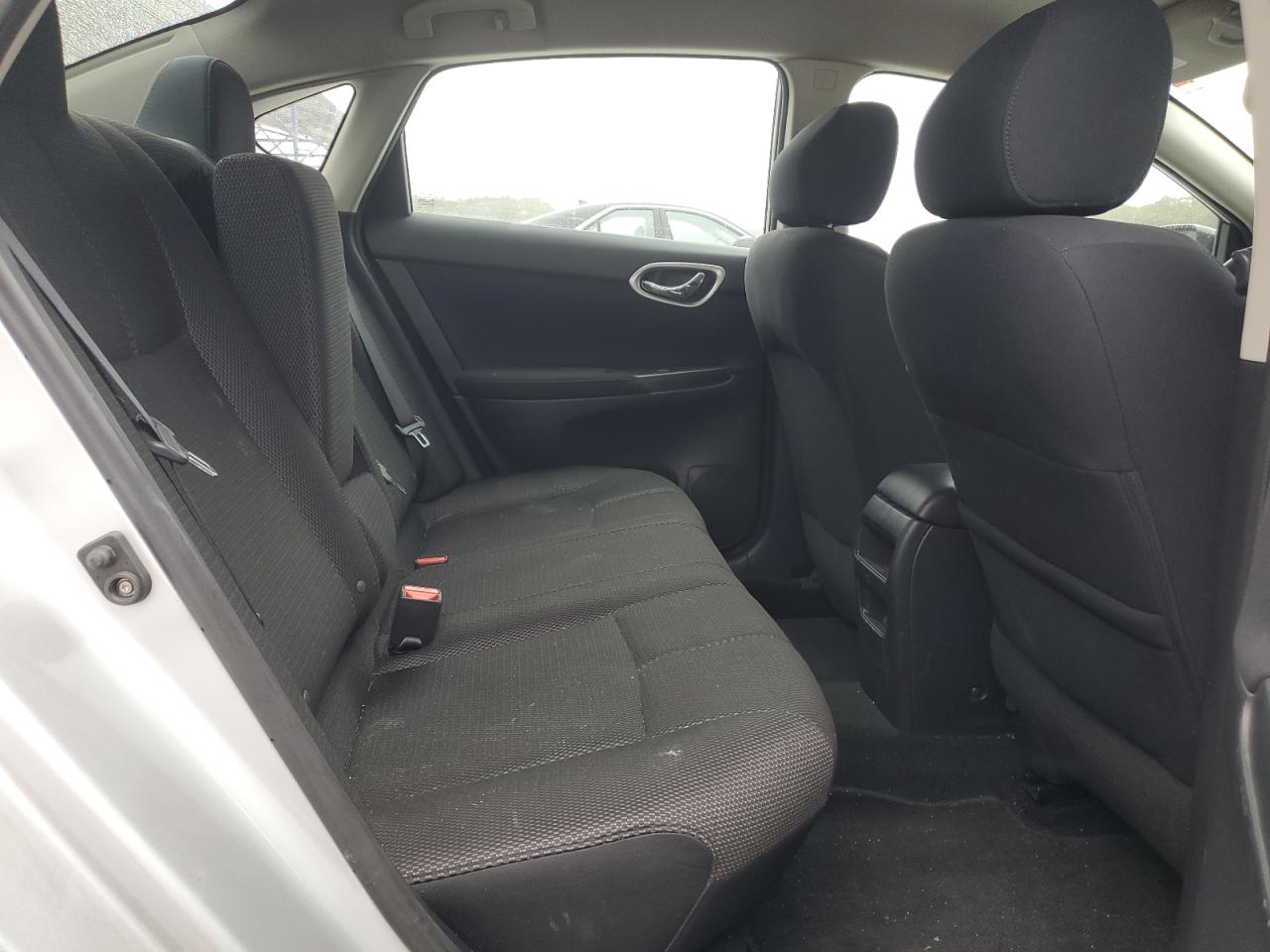 2013 Nissan Sentra - Image 10