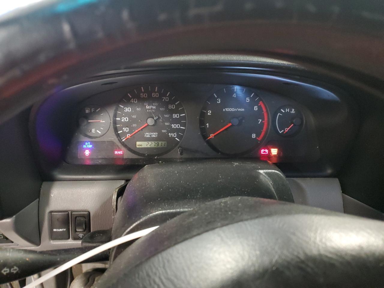 2000 Nissan XTerra - Image 9