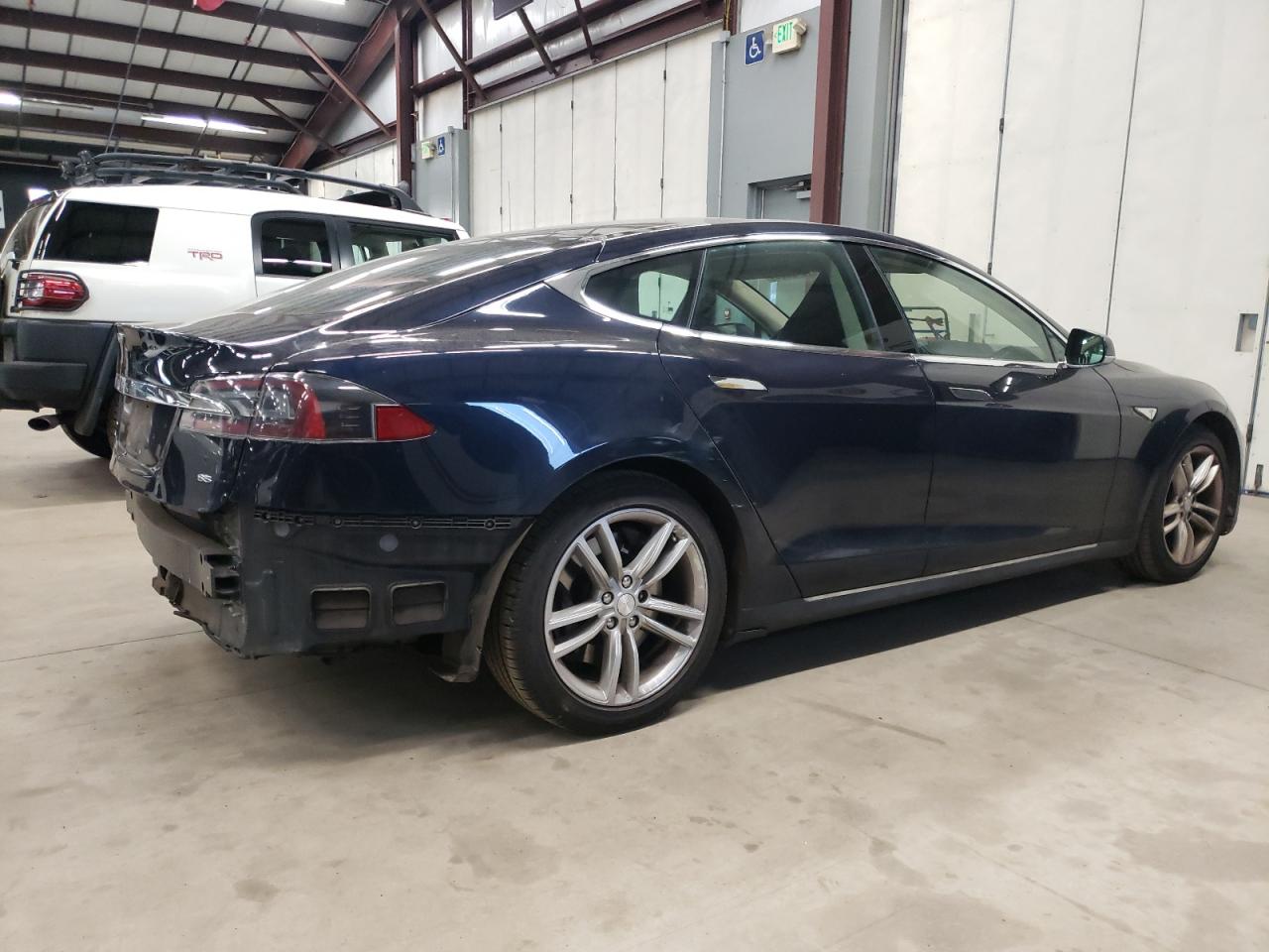 VIN 5YJSA1DN2DFP09974 2013 TESLA MODEL S no.3