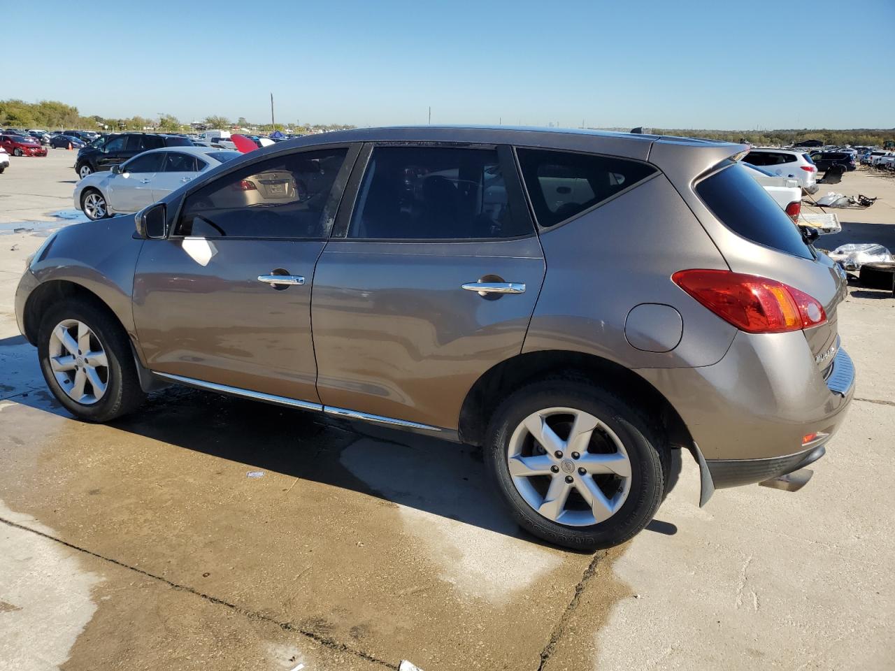 2010 Nissan Murano - Image 2