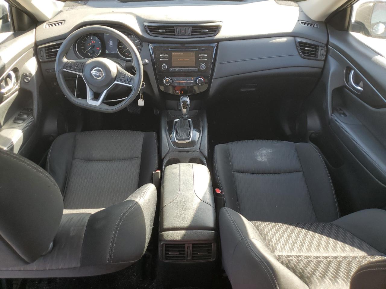 2017 Nissan Rogue - Image 8