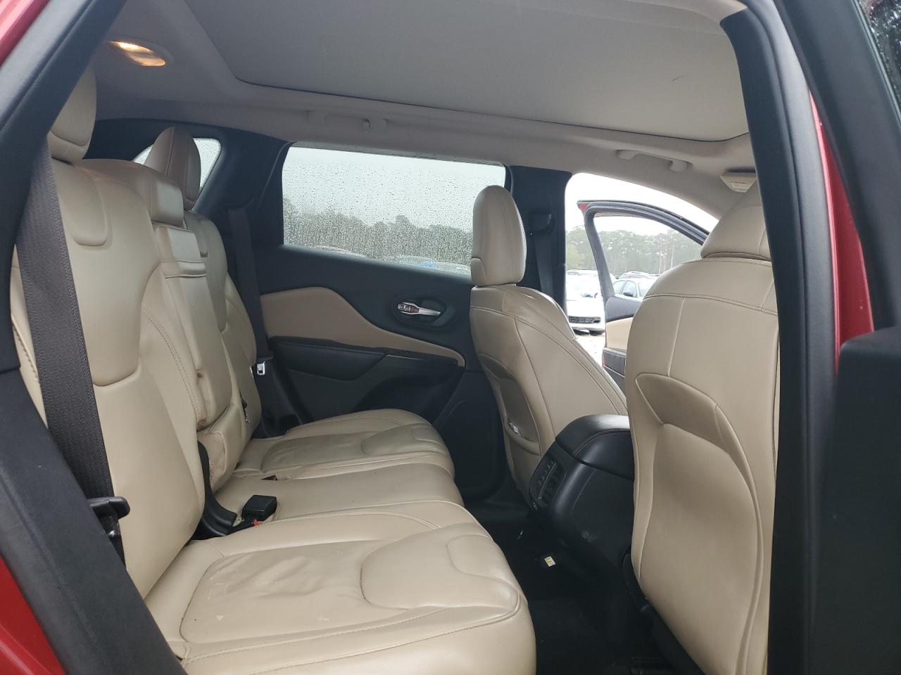 2015 Jeep Grand Cherokee - Image 12
