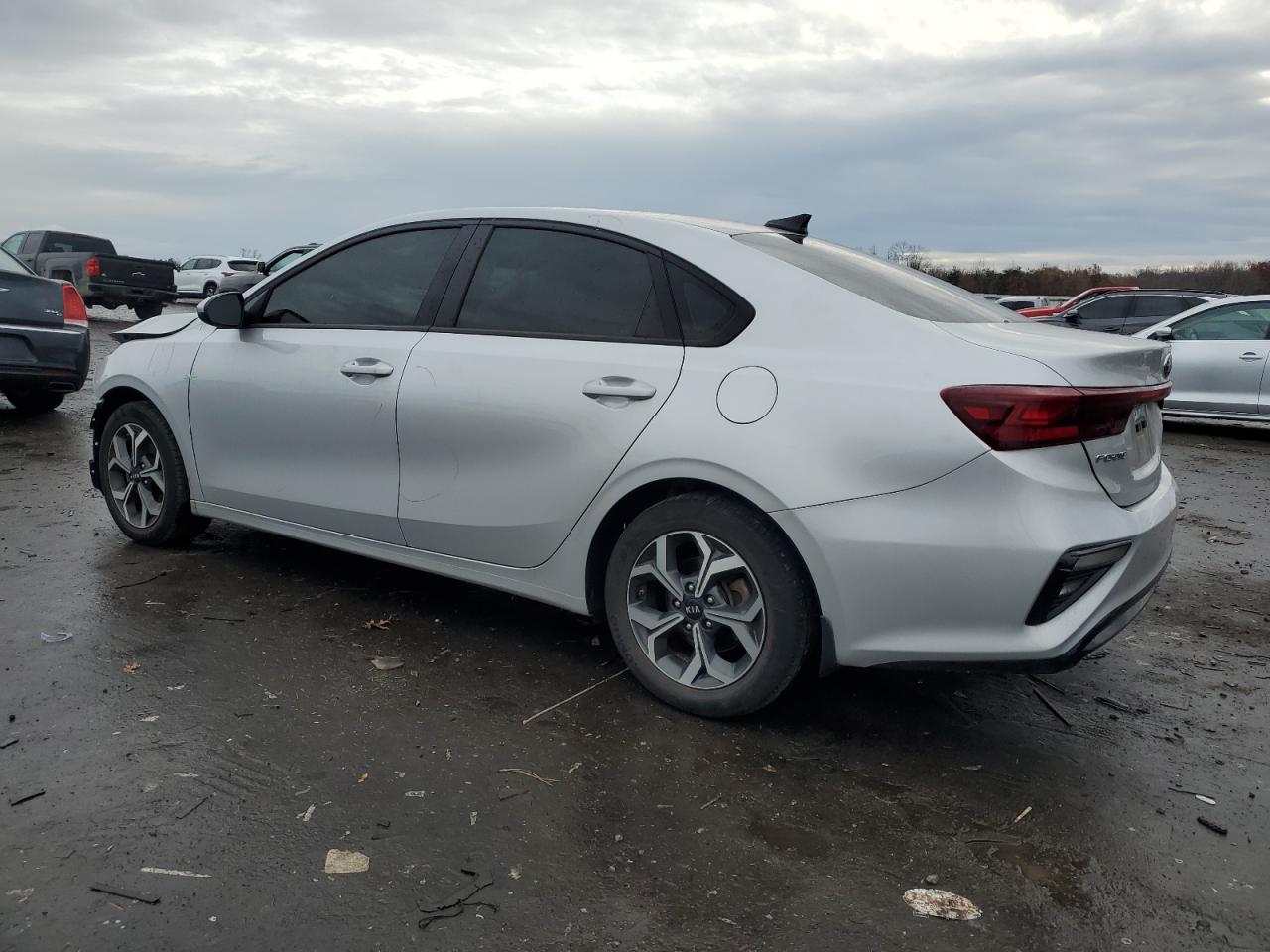 VIN 3KPF24AD9ME301425 2021 KIA FORTE no.2