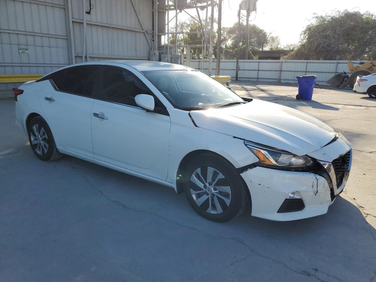 2020 Nissan Altima - Image 4