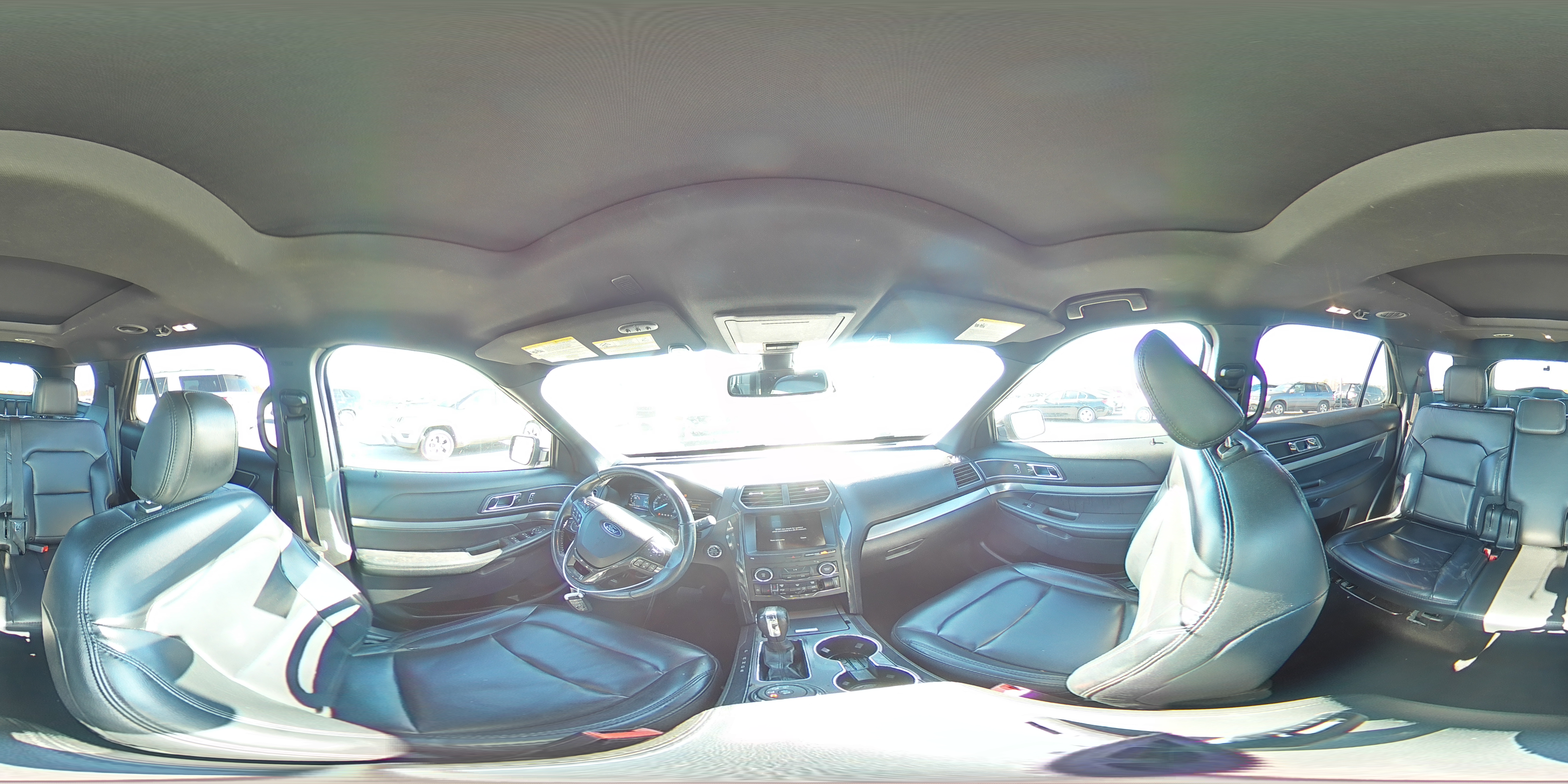 2019 Ford Explorer - Image 13