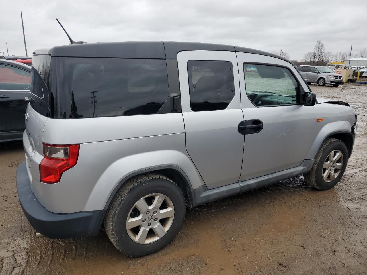 2009 Honda Element - Image 3