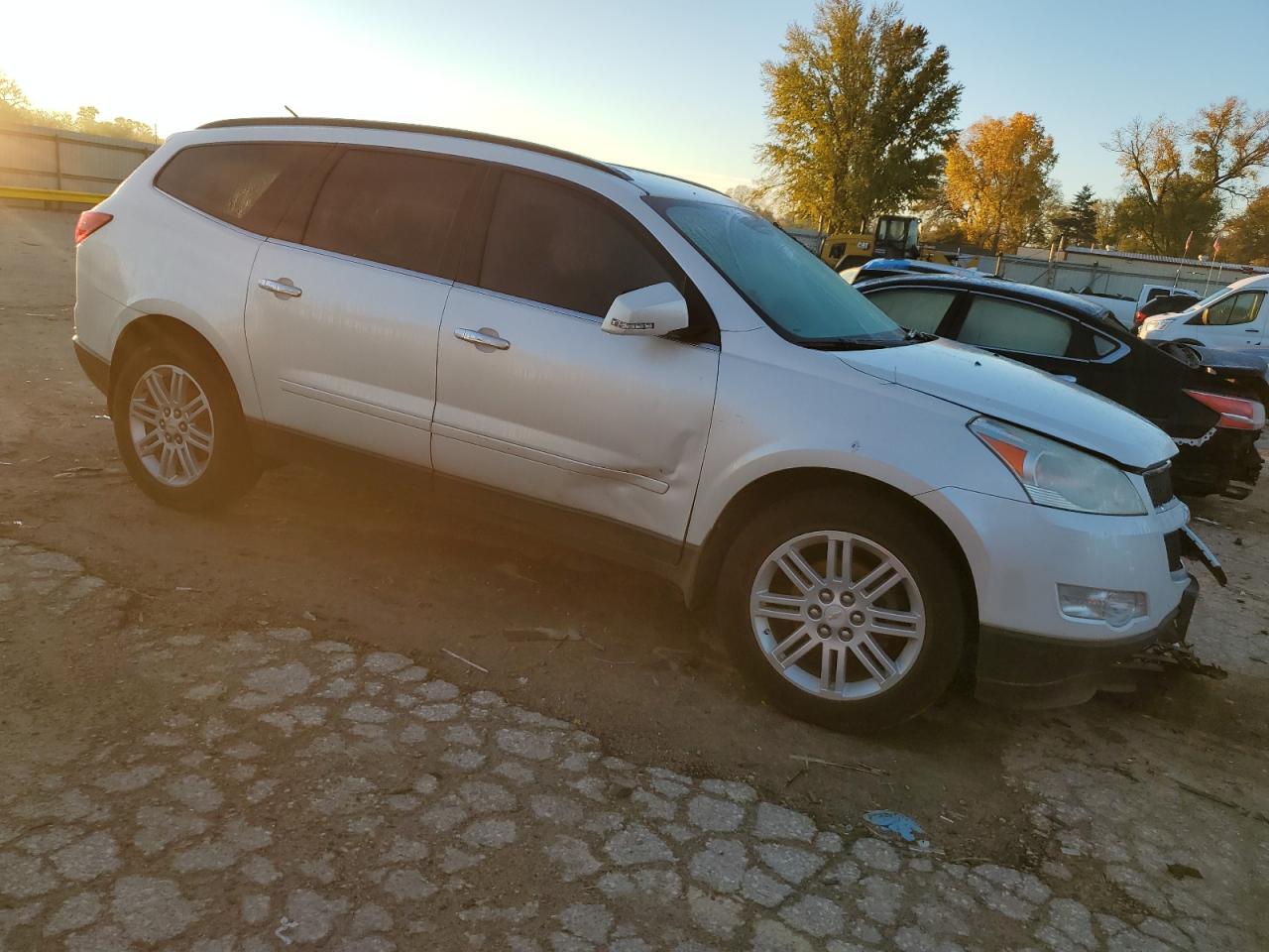 2011 Chevrolet Traverse - Image 4