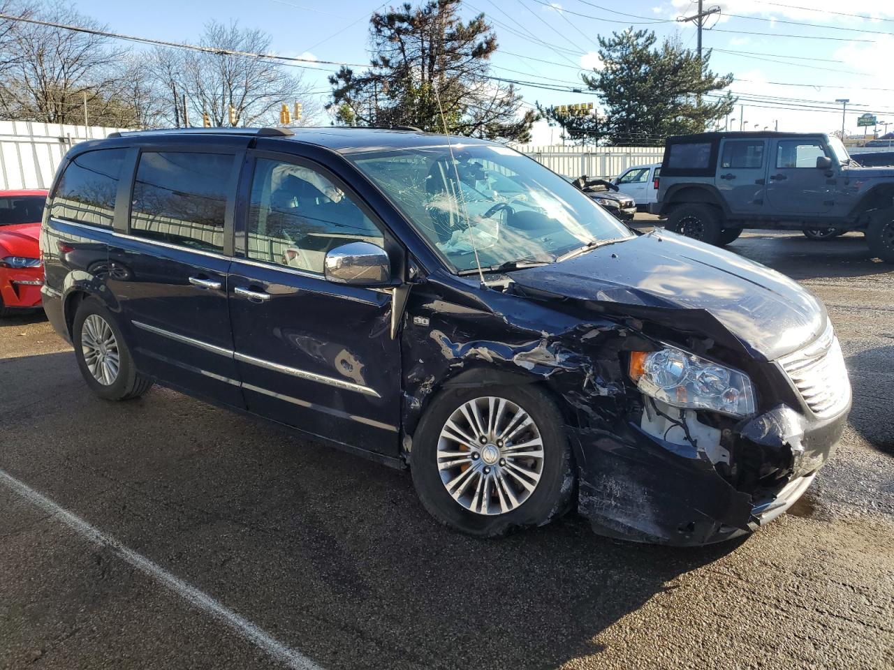 2014 Chrysler Town & Country - Image 4