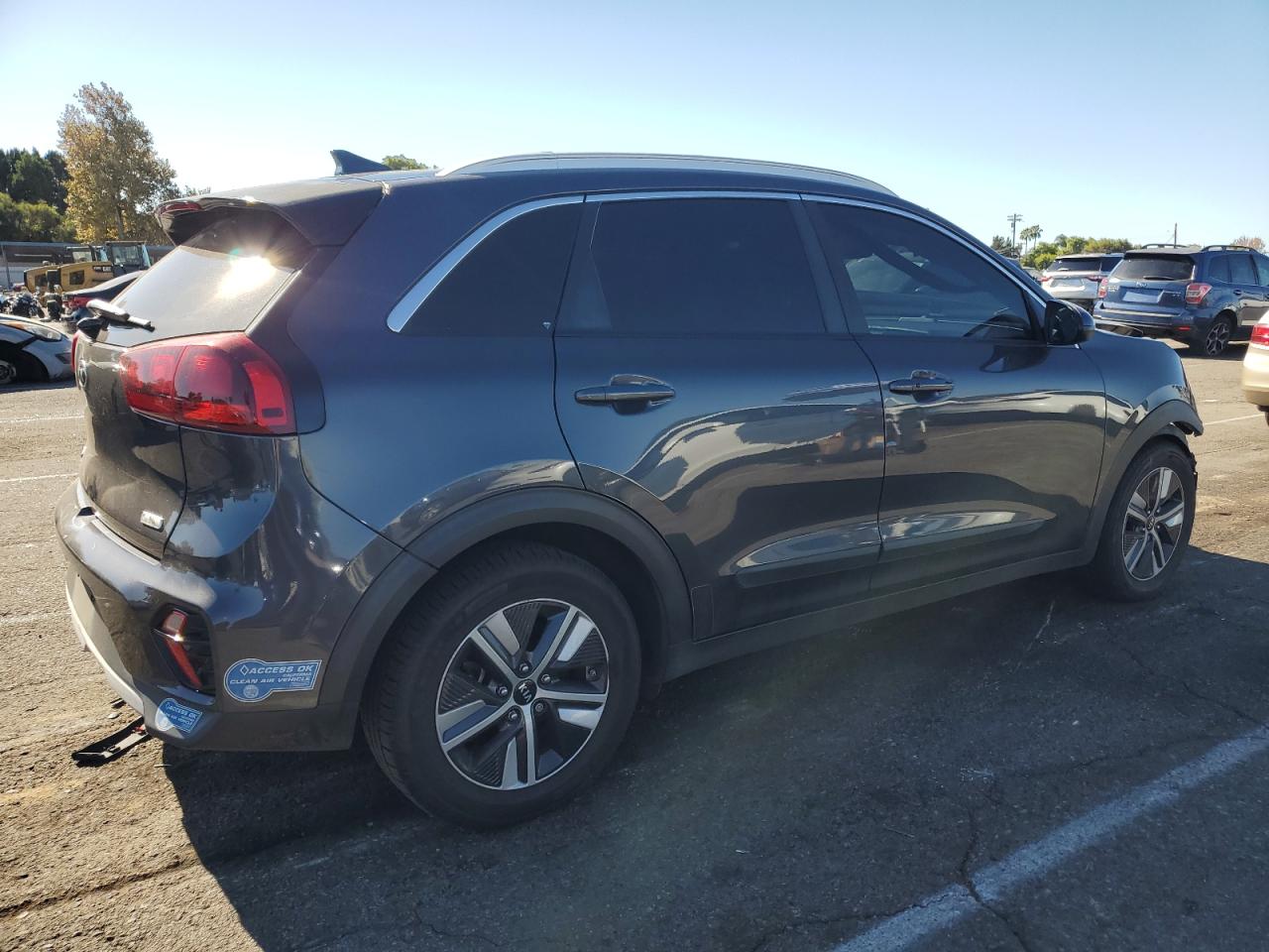 2020 Kia Niro - Image 3