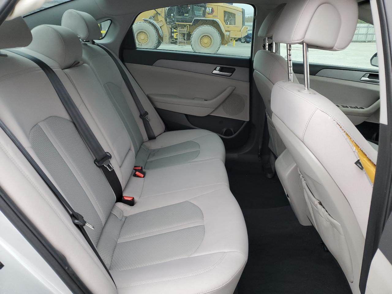 2017 Hyundai Sonata - Image 10