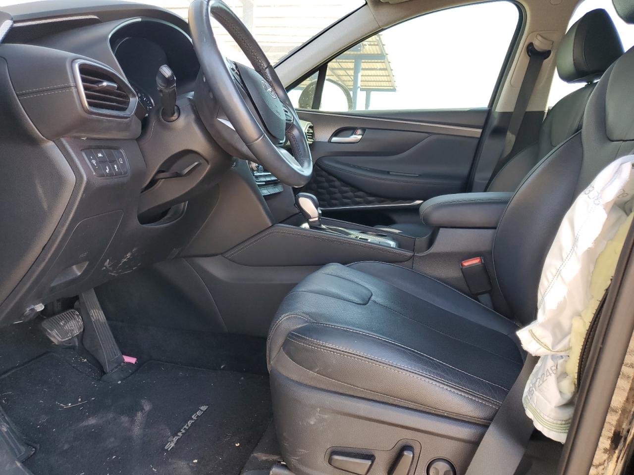 2019 Hyundai Santa Fe - Image 7