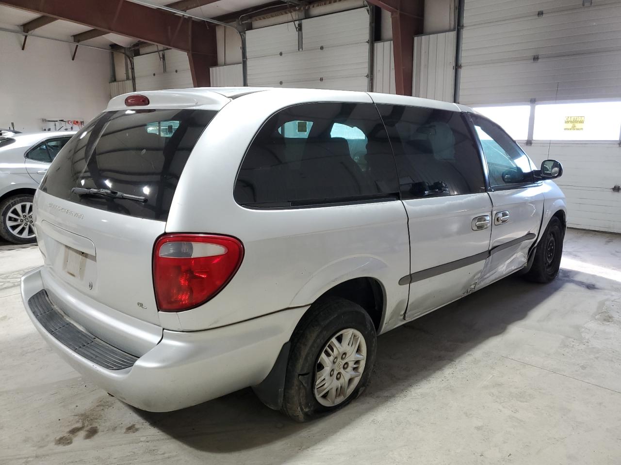 2002 Dodge Caravan - Image 3