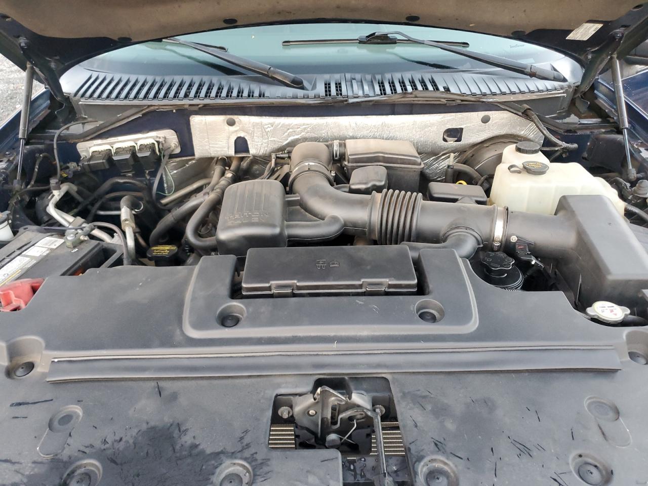 2010 Ford Expedition - Image 12