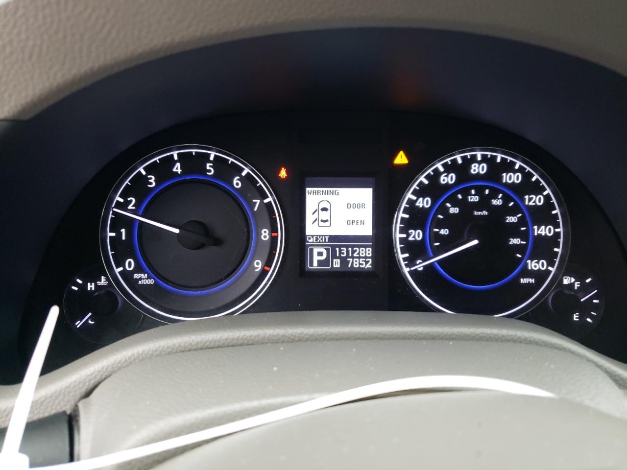 2013 Infiniti G - Image 9